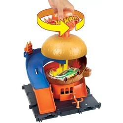 Автотреки и железные дороги Hot Wheels Burger Drive-thru HDR26