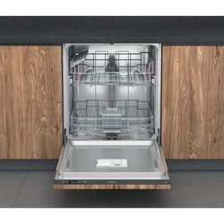 Встраиваемые посудомоечные машины Hotpoint-Ariston H2I HKD526 UK