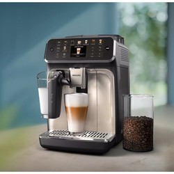 Кофеварки и кофемашины Philips Series 5500 EP5541/50 черный