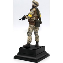 Сборные модели (моделирование) ICM Soldier of the Armed Forces of Ukraine (1:16)