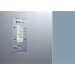 Холодильник Siemens KG39FPI23