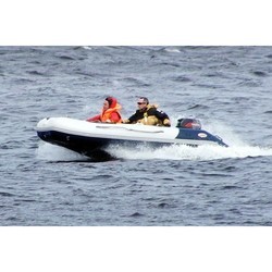 Надувная лодка Badger HD 370