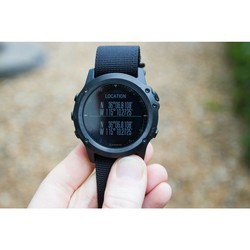 Носимый гаджет Garmin Tactix Bravo