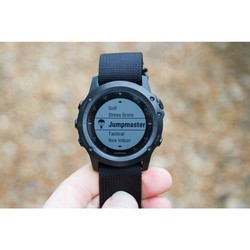 Носимый гаджет Garmin Tactix Bravo