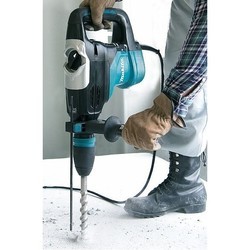 Перфоратор Makita HR4003C