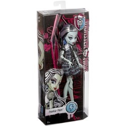 Кукла Monster High Frankie Stein CFC63