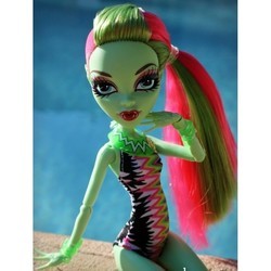 Кукла Monster High Swim Class Venus McFlytrap Y7304