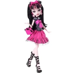 Кукла Monster High Picture Day Draculaura Y4310