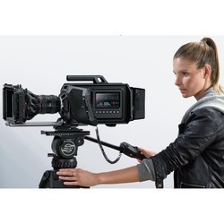 Видеокамера Blackmagic URSA EF
