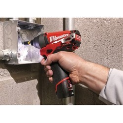 Дрель/шуруповерт Milwaukee M12 CID-202C