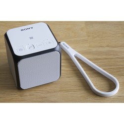Портативная акустика Sony SRS-X11