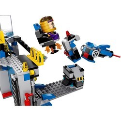 Конструктор Lego Hulk Lab Smash 76018