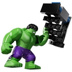 Конструктор Lego Hulk Lab Smash 76018