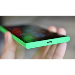 Мобильный телефон Microsoft Lumia 735
