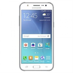Мобильный телефон Samsung Galaxy J5 (белый)