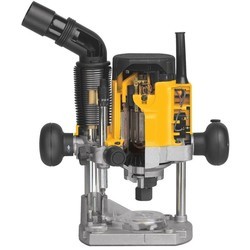 Фрезер DeWALT DW621