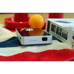 Проектор Merlin Micro Projector