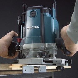 Фрезер Makita RP1801F