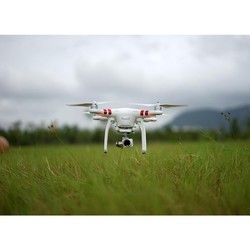 Квадрокоптер (дрон) DJI Phantom 3 Standard