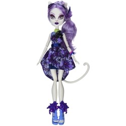 Кукла Monster High Gloom and Bloom Catrine DeMew CDC08
