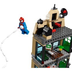 Конструктор Lego Spider-Man Daily Bugle Showdown 76005