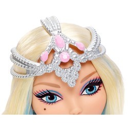 Кукла Ever After High Dragon Games Darling Charming DHF36