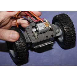 Радиоуправляемая машина Maisto Rock Crawler JR