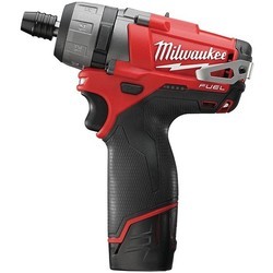 Дрель/шуруповерт Milwaukee M12 CD-202C