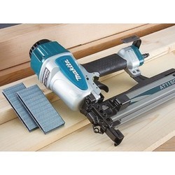 Строительный степлер Makita AT1150A