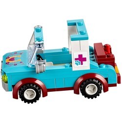 Конструктор Lego Horse Vet Trailer 41125