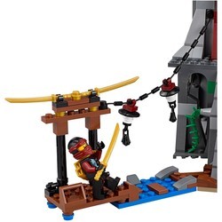 Конструктор Lego The Lighthouse Siege 70594