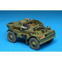 Сборная модель MiniArt Dingo Mk.III British Scout Car w/Crew (1:35)