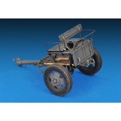 Сборная модель MiniArt Artillery Tractor T-70(r) and 7.62cm Gun FK288(r) (1:35)