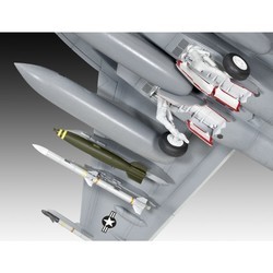 Сборная модель Revell F/A-18F Super Hornet (twin seater) (1:72)