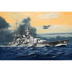 Сборная модель Revell Battleship Scharnhorst (1:1200)