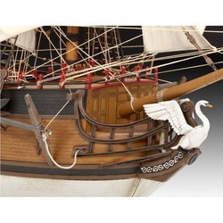 Сборная модель Revell Pirate Ship (1:72)