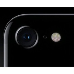 Мобильный телефон Apple iPhone 7 256GB (серебристый)