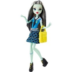 Кукла Monster High First Day of School Frankie Stein DNW99