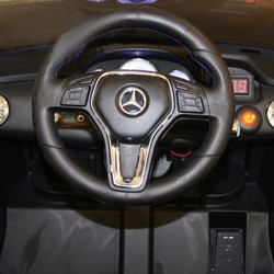 Детский электромобиль RiverToys Mercedes-Benz GLK300 (черный)