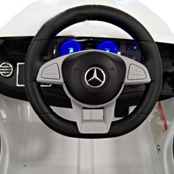 Детский электромобиль RiverToys Mercedes-Benz S63 AMG