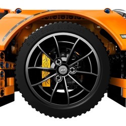 Конструктор Lego Porsche 911 GT3 RS 42056