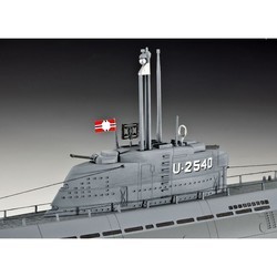 Сборная модель Revell Deutsches U-Boot Type XXI with Interior (1:144)