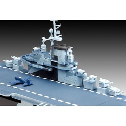 Сборная модель Revell U.S.S. Intrepid (CV-11) 1944 (1:720)